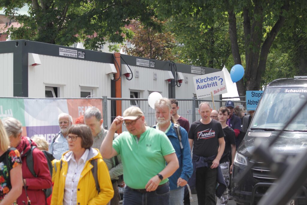 Demonstration von Abtreibungsgegner:innen und christlichen Fundis am 1.6.2024 in Erfurt.