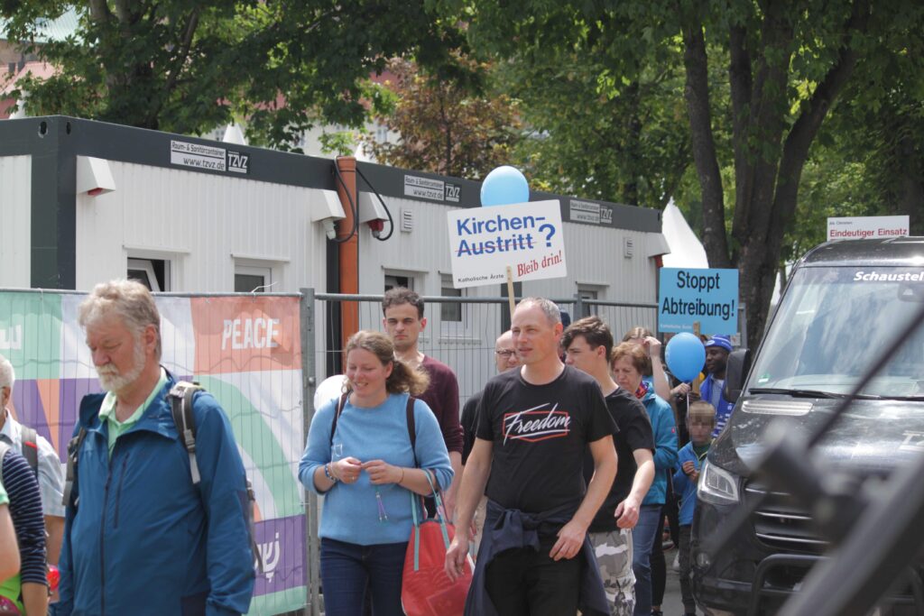 Demonstration von Abtreibungsgegner:innen und christlichen Fundis am 1.6.2024 in Erfurt.