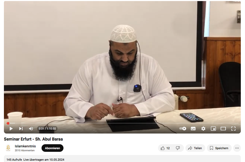 Youtube-Livestream vom salafistischen Seminar in der Erfurter Moschee am 10. Mai 2024. Salafistenprediger Ahmad Armih alias „Ahmad Abul Baraa“ muss am Tablet noch Tik-Tok machen.